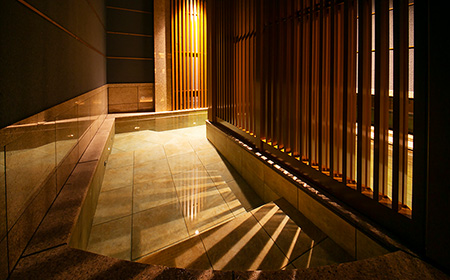 5 private baths